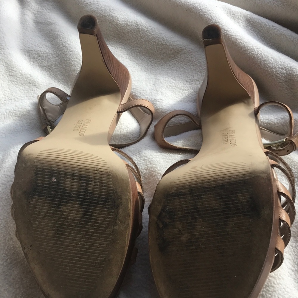 👡 Franco Sarto Tan Heels 👡 - Picture 7 of 10